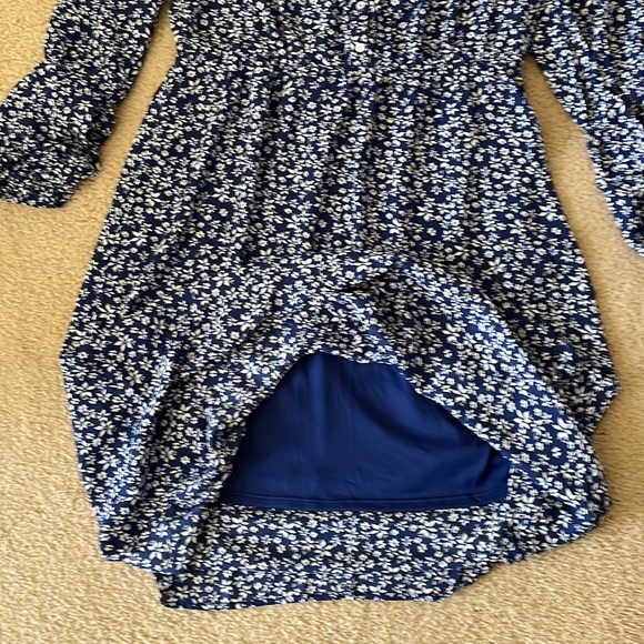 Bobeau Floral Long Sleeve Midi Dress. - Picture 11 of 12